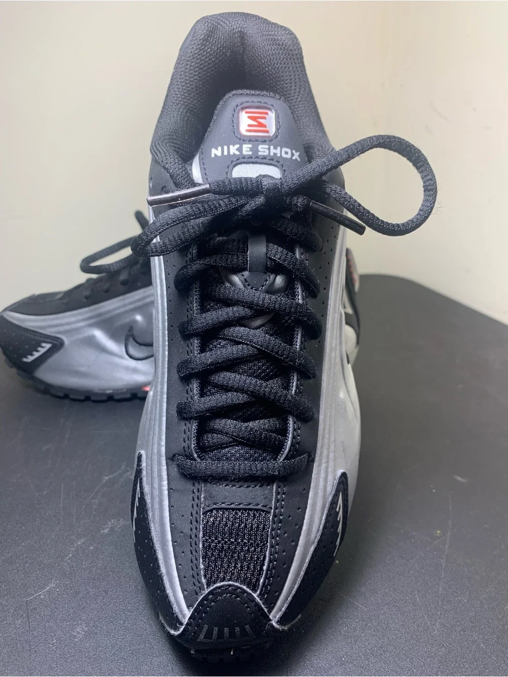 Youth Nike Shox Sneakers (Size 5Y US) Great Condition
